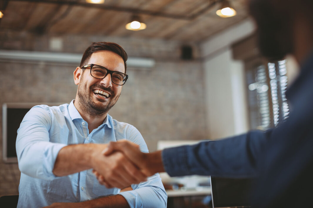 Adviseur handshake